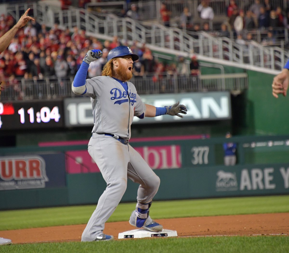 Dodger Insider tweet media