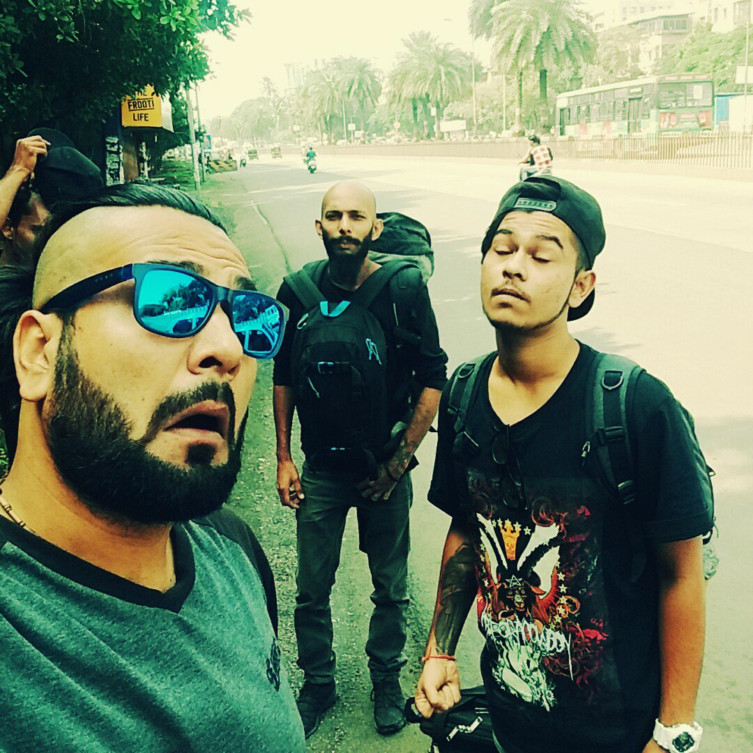 ElementalIndia's tweet photo. Gm Pune,We are here and it's time to Party with BDM.

#BHOPALI #DEATH #METAL #IN #PUNE #BLOODEAGLE https://t.co/qAljhsWcHH