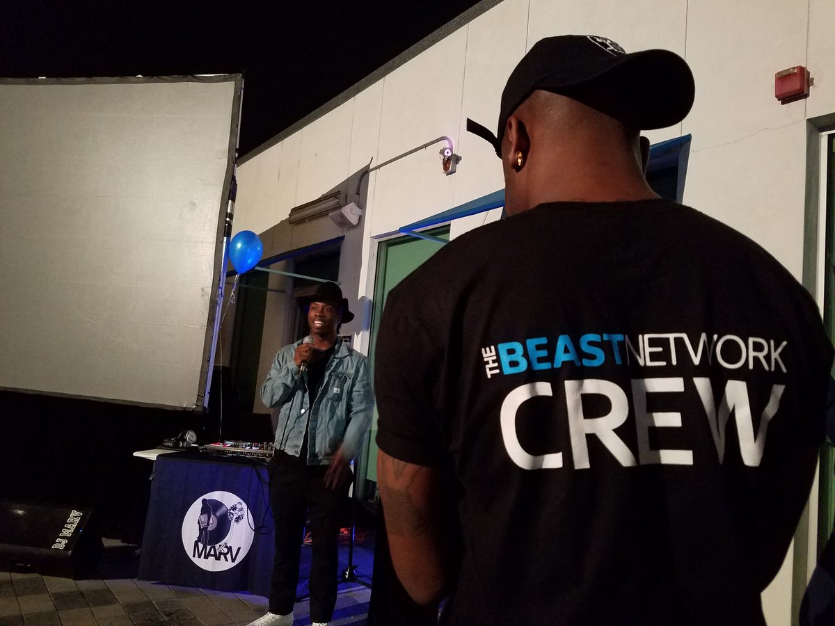 itsMikS's tweet photo. The man him self @WilldaBeast__ #beastnetwork @beastnetwork_ https://t.co/nhfu2dfjk7