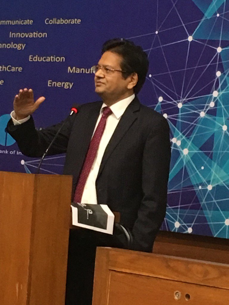 marcomraghu's tweet photo. Adoption of Technology has to be fast for one to stay relevant. @DrBhaskarGhosh at IIM Ahmedabad https://t.co/HHXECc6AP5