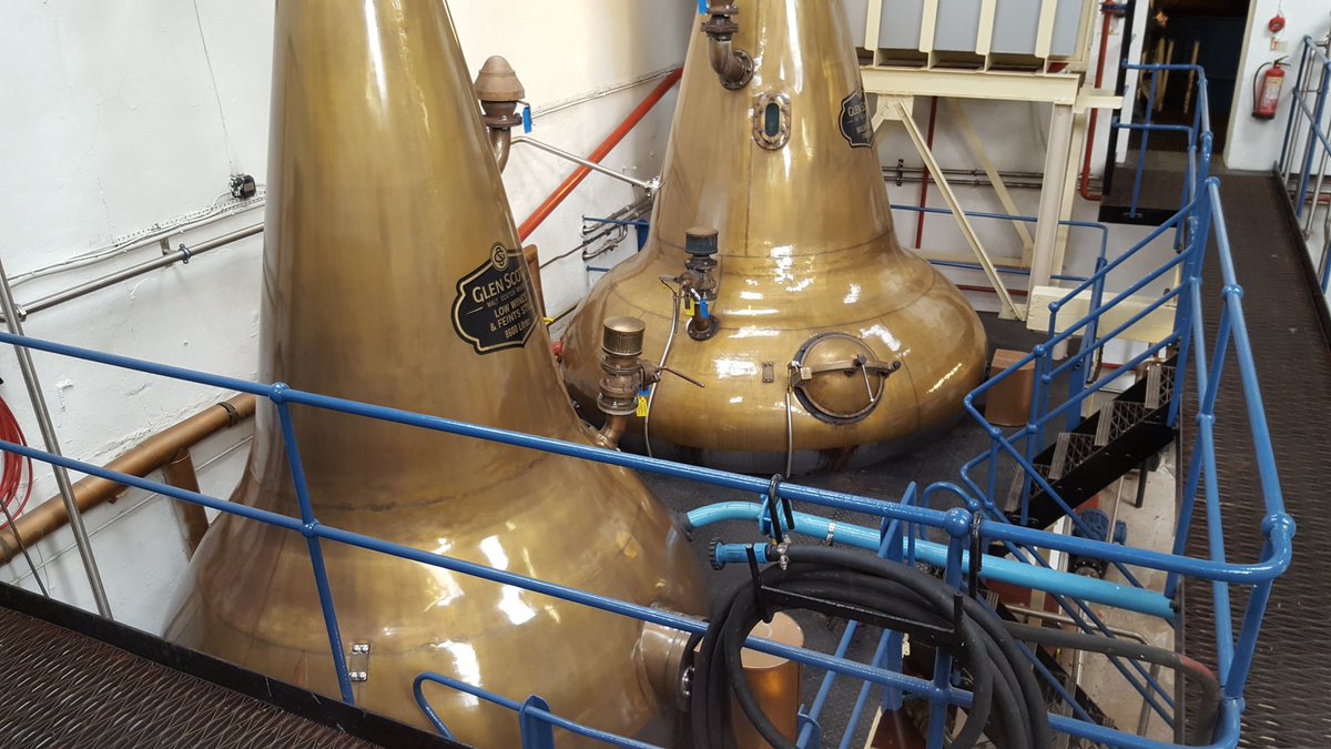 fr1day's tweet image. Fantastic Thurs morning at Glen Scotia with Iain McAlister. Great distiller and a really good guy! The whisky is 👌👍 #PrivateBarrelCo