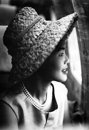 salaseen's tweet photo. ชอบรูปถ่ายพระราชินีที่ในหลวงเป็นคนถ่ายจัง เห็นแล้วนึกถึงประโยคที่ท่านเคยบอกกับสมเด็จย่า "เห็นแล้ว น่ารักมาก" พระราชินีสวยมากๆ💛 #KingBhumibol https://t.co/Bd8DHEh0Ml