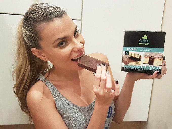✔️iernes!!! &Aacute;nimo que toca disfrutar del fin de semana!! Yo desayunando con @Linea15_Suico y al l&iacute;o!<a href="/tag/dbt10ghvip5"class="tags"><span>#dbt10ghvip5</span></a>
