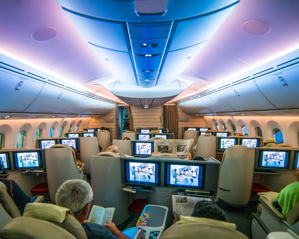roamaroo's tweet photo. We were spoiled on @RoyalJordanian #CrownClass ....#AWorldOfStories started on the 787 Dreamliner! #luxurytravel #luxury https://t.co/pukEdN9a80