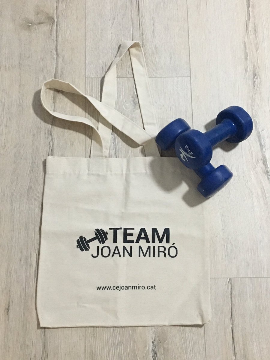 CEJoanMiro's tweet photo. Guanya aquesta #totebag Vine a les classes que t'indiquem i aconsegueix una bossa com aquesta! #quicksessions @BCN_esports https://t.co/Flu3lVV724