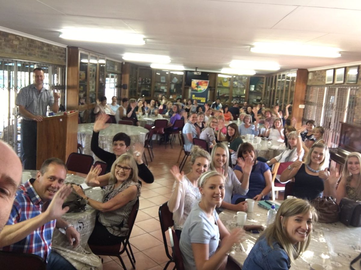 Jaco_Deacon's tweet photo. Laerskool Fairland bederf hulle onderwysers #DankieOnnie https://t.co/fwYAurXgX6