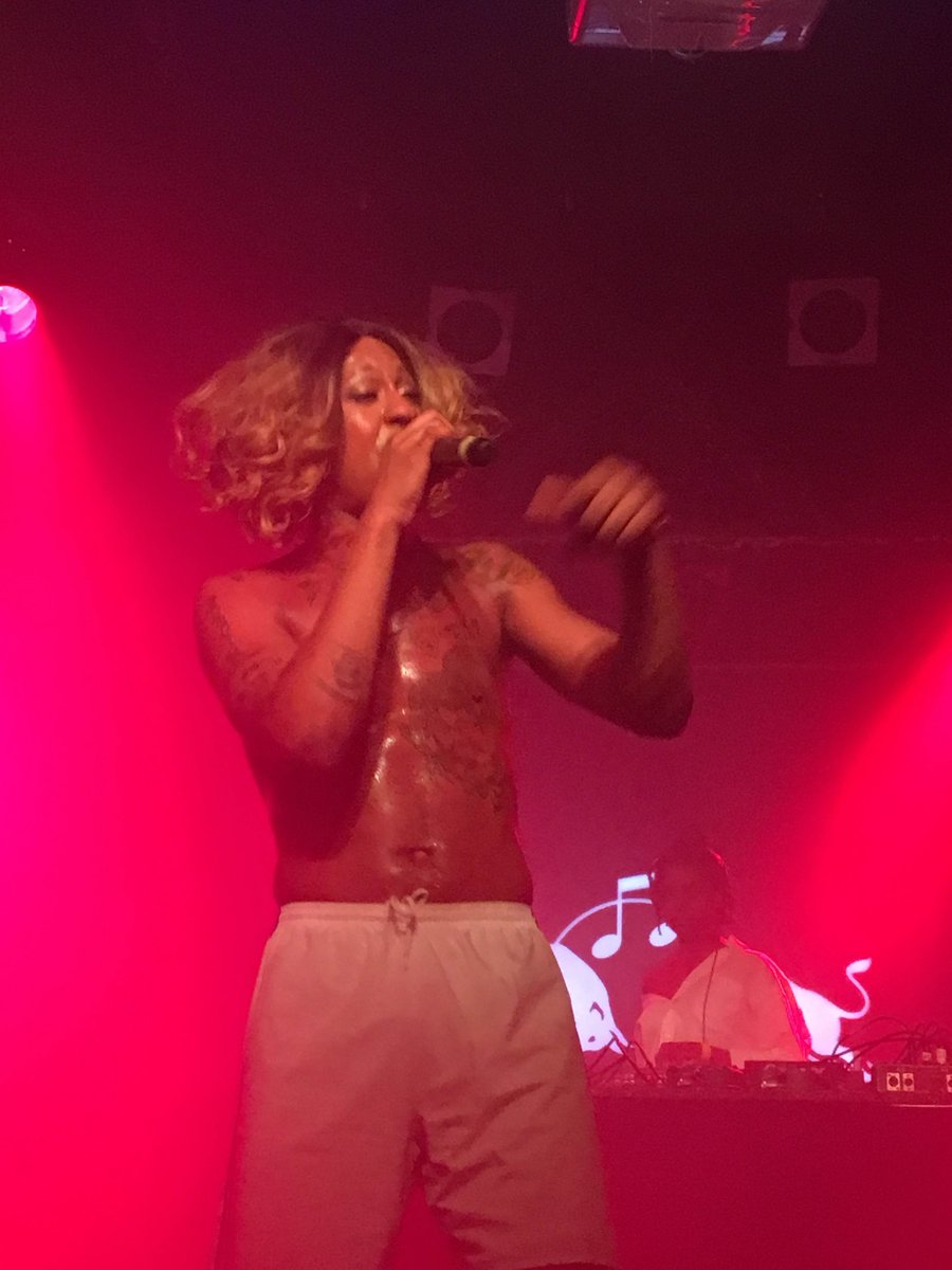 i_Dspain's tweet photo. El concierto de @MykkiBlanco ayer en @RazzmatazzClubs por el #RBMAWeekender fue puro FUEGO <3 https://t.co/HPfmxeTKid