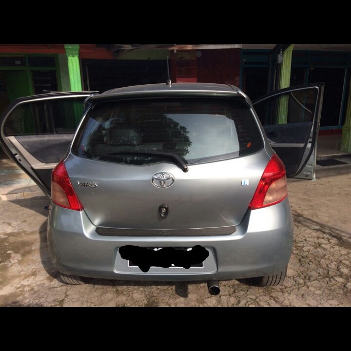 Chabhiey's tweet photo. Dijual Yaris Automatic th 2006 pajak masih baru,107.000.000 nego tipis, serius hub: 085645165337/tdk terima sms https://t.co/c2dI6LMu0F