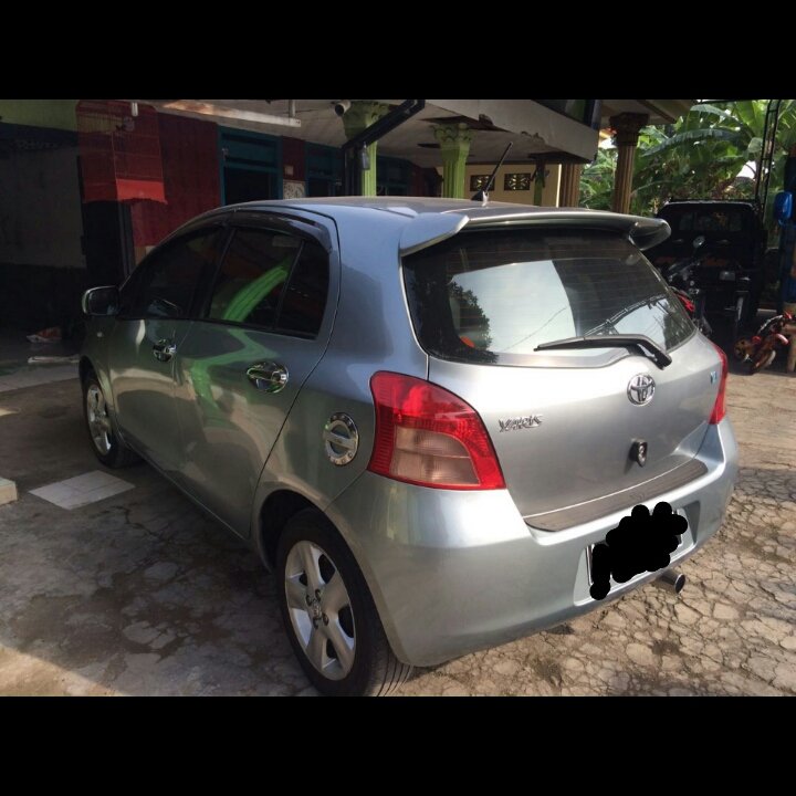 Chabhiey's tweet photo. Dijual Yaris Automatic th 2006 pajak masih baru,107.000.000 nego tipis, serius hub: 085645165337/tdk terima sms https://t.co/c2dI6LMu0F