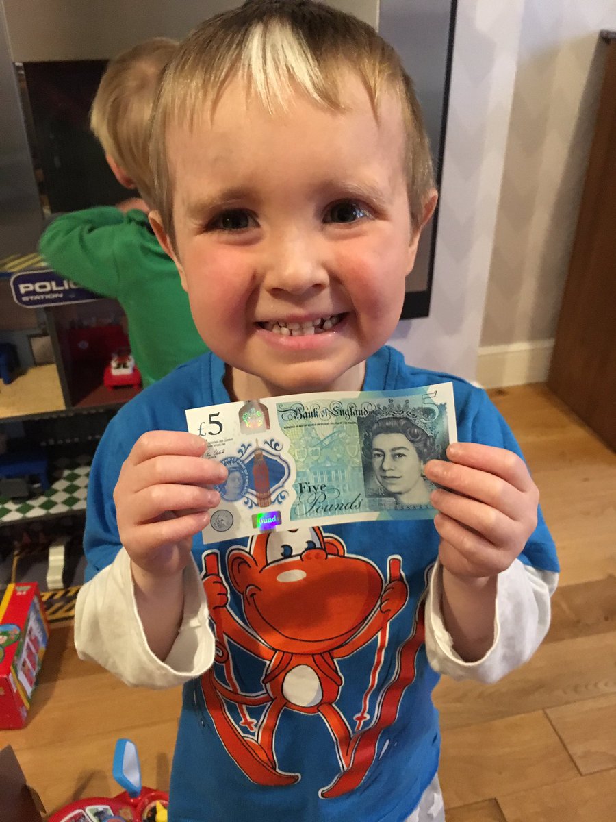 Seth's donating his #firstfiver to <a href="/TheBubbleUK/">Bubble Foundation</a> #wearyellowforseth #bubblefoundation