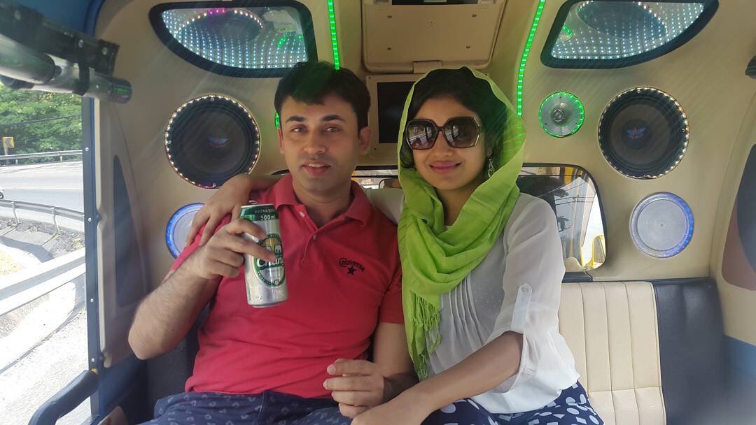 ParidhiArmy's tweet photo. Babyyy with her husband 💞😍🔥 !!! In Thailand 😘💕😋 https://t.co/PAMsKrci4c