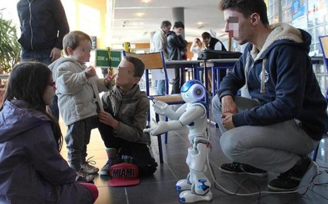 Deux cents collégiens attendus à l'IUT.A Châteauroux, c'est l'IUT qui accueillera le Village des sciences.bit.ly/2e2qyji