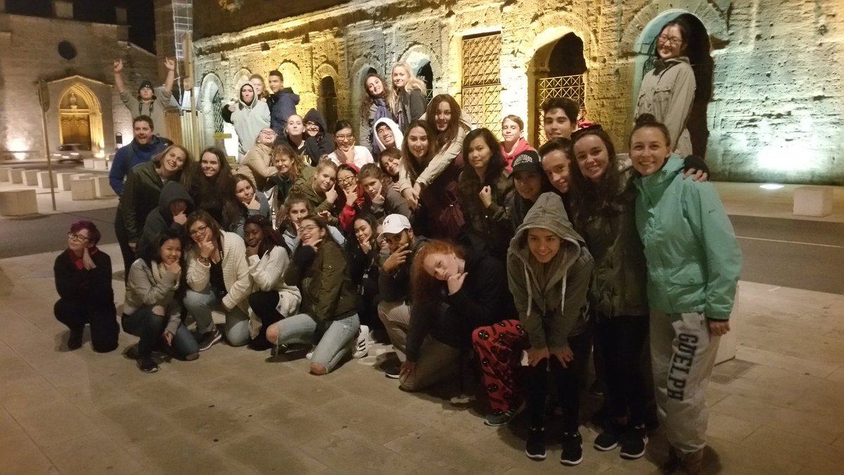 AhsFrance2016's tweet photo. A nightly stroll in Orange https://t.co/Qm8NiWYnhY