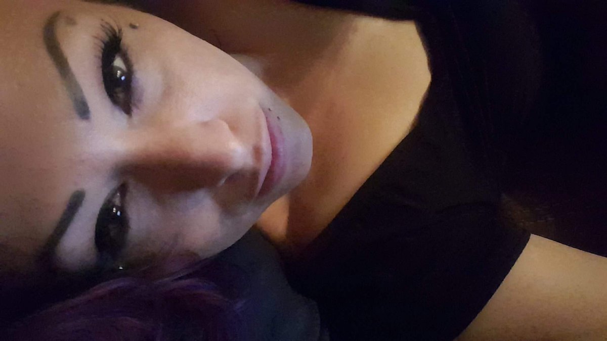 Princesa_0225's tweet photo. Long night #ElMirage #beautifuldisaster #HotMomClub #BoredToDeath https://t.co/fk1nYYxPeR