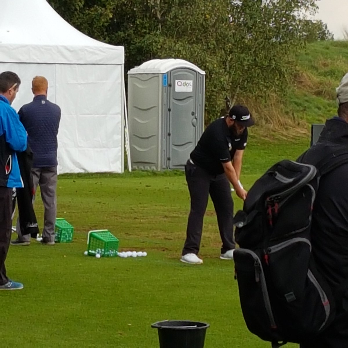 G_Pig_Ray's tweet photo. Great day @EuropeanTour British Masters Joss enjoyed seeing how players pre round prep, & just wanted to get out there on course #BeefMania https://t.co/Em7GEn5xlH