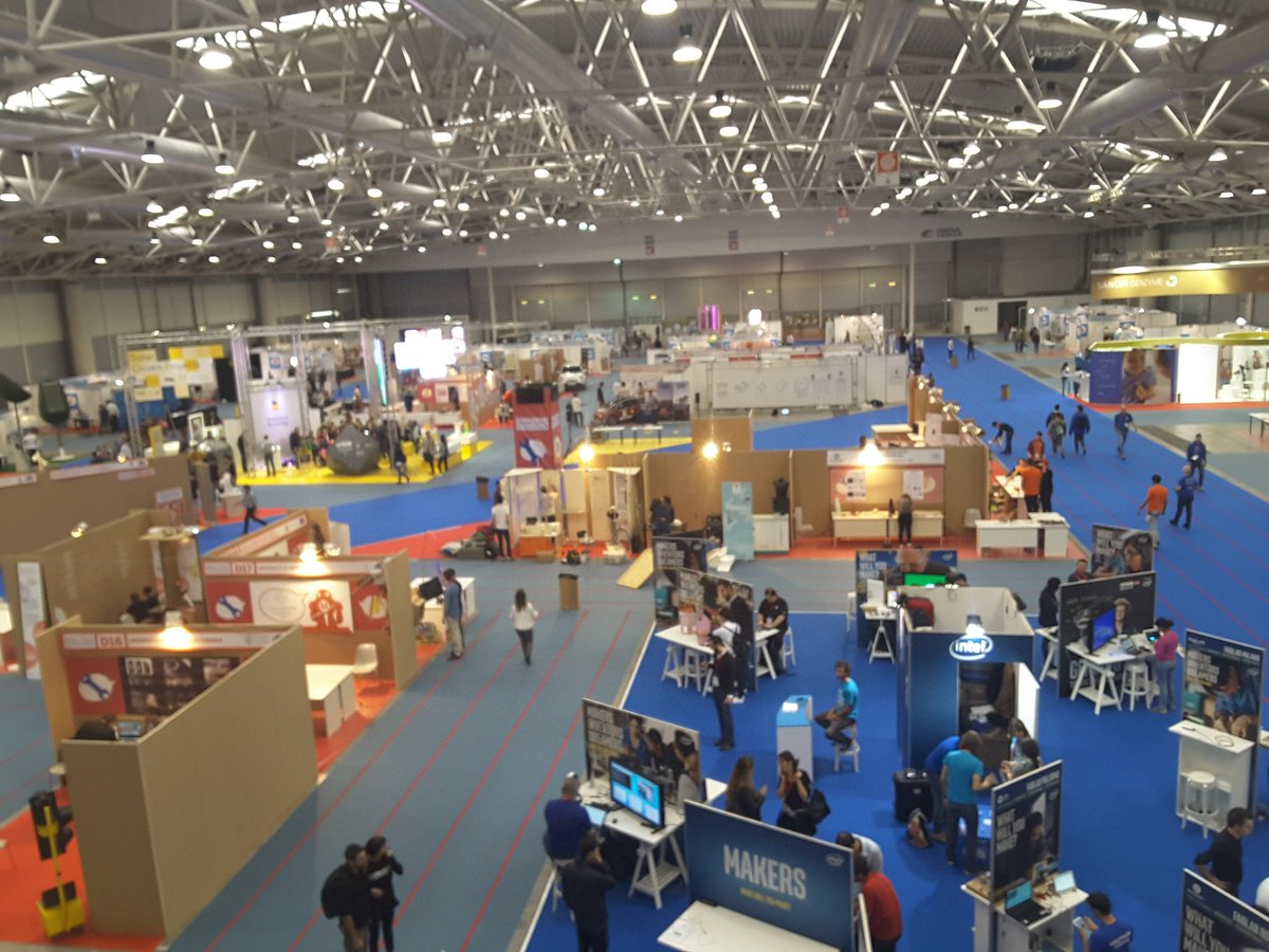 Ffoodinstitute's tweet photo. The future is here!!!! @foodinpro #officucina @MakerFaireRome #foodofthefuture https://t.co/EqGZDL2CXM