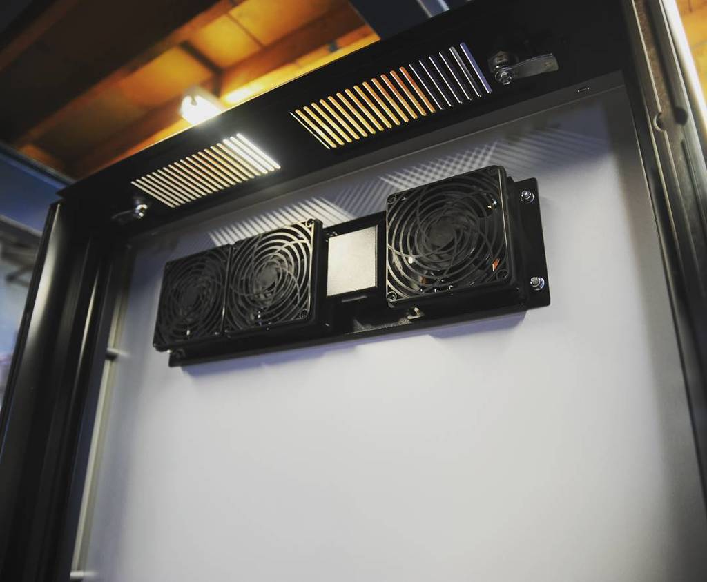 PMVmounts's tweet photo. Cooling fans #pmvmounts #handmade #madeinengland #kiosk https://t.co/eL6etVj0nY https://t.co/QUvKOmsNKd