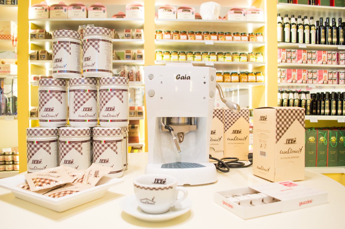 Il venerdì è arrivato e per affrontarlo con il giusto sprint nulla di meglio di un buon caffè del <a href="/GruppoIzzoSrl/">Gruppo Izzo</a>!