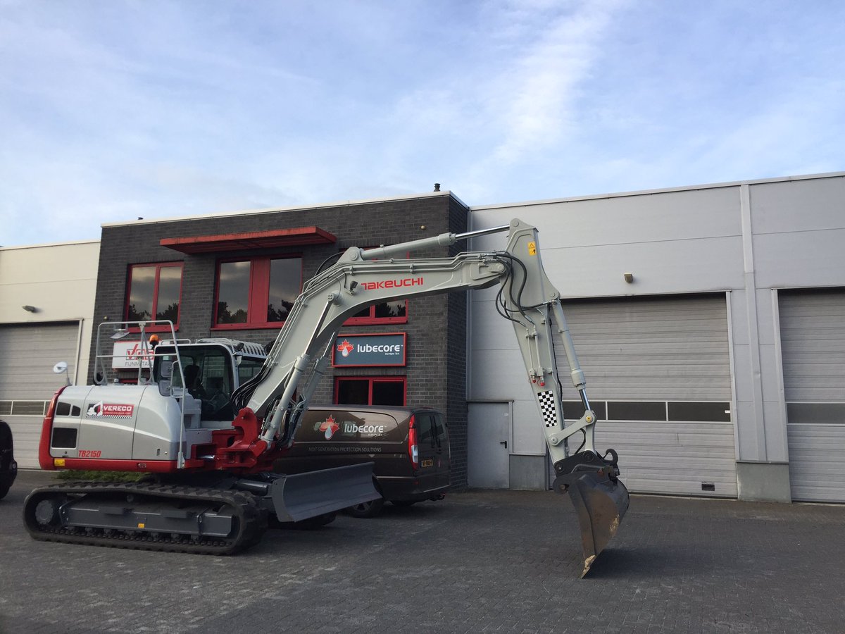 LubecoreEurope's tweet photo. #Takeuchi TB2150 met #lubecore next generation greasing system. @Verhoeven_BV https://t.co/wNVbJgyw6t