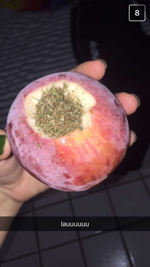 bonjah2jah's tweet photo. Primeiro do dia na maçã 🍎 🍁🔥 https://t.co/MGy3Kh0bal