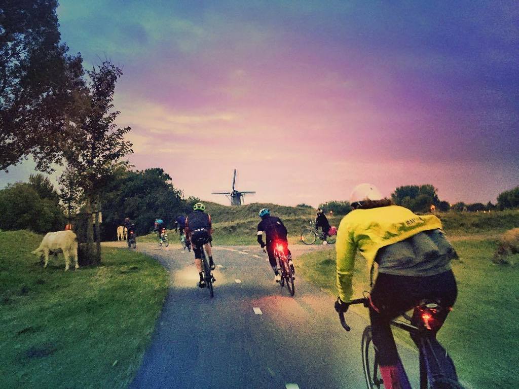 twotoneams's tweet photo. H O O F D O O R P — hit all the forts on the vesting this morning. #rollcallams https://t.co/v79BLyBPcg https://t.co/RkgmwQ60Yt