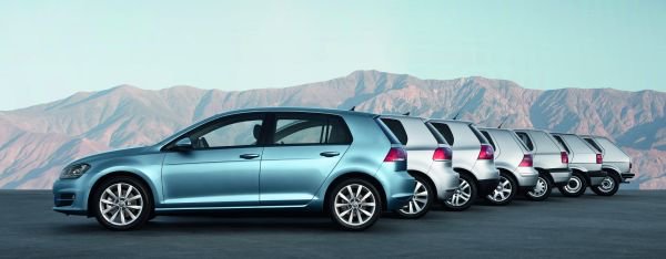 Début novembre, #Volkswagen présentera une version complètement restylée de la Golf. (marque)