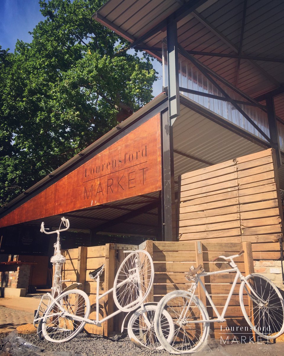 Set-up for tonight's #TwilightMarket has begun! See you this afternoon from 4pm! Live music by Jake Gunn! #FridayFunday