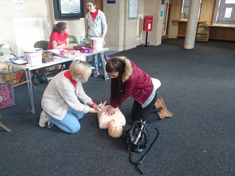 SDLeicester's tweet photo. Out today teaching CPR to students at @LeicesterUnion and putting on a bake sale! Come down and say hello 😊 https://t.co/3dB13q0LLU