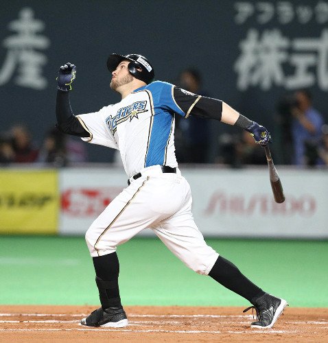 SportsHochi's tweet image. 【 #パＣＳ 】日本ハム、初回４点で逃げ切り王手！ dlvr.it/MSBPhc #野球 #スポーツ新聞