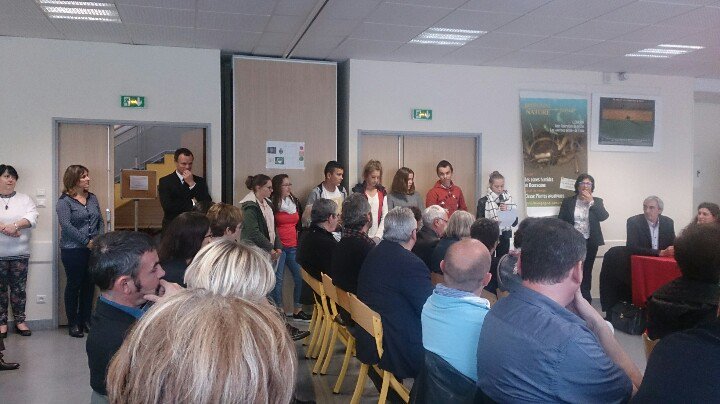 h_sarto's tweet image. Charte parcours citoyen 21: des élèves du col Malraux présentent des actions de l etab autour de la citoyenneté