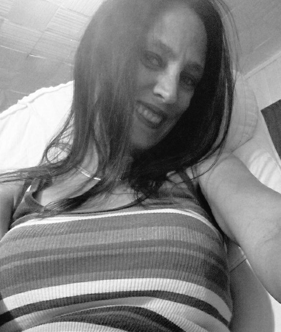 I leave in less than an hour idle chit chat in progress.... #37 today #38 #111316 https://t.co/zLfWD<a href="/tag/shakinghandstherightway"class="tags"><span>#shakinghandstherightway</span></a>