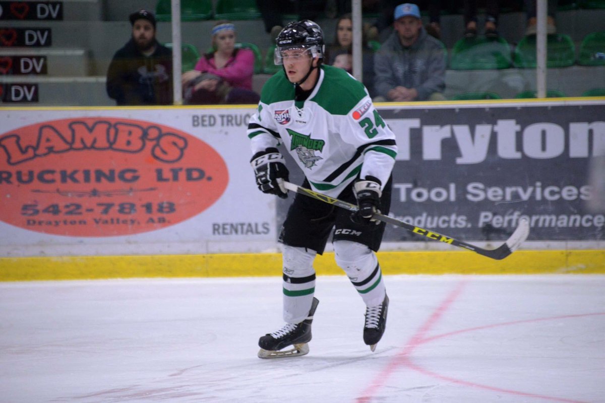 DVThunder's tweet photo. Happy 18th birthday to Thunders forward Connor Mowatt!🎉 https://t.co/cwBMeA18lM
