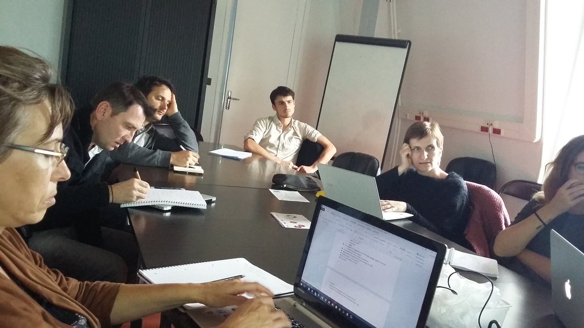 Mouv_ImpactFr's tweet photo. #atsf #moisdelacom merci @AgenceRhizcom pour cette formation #mediasociaux #strategieCom https://t.co/LAW14vZTPv