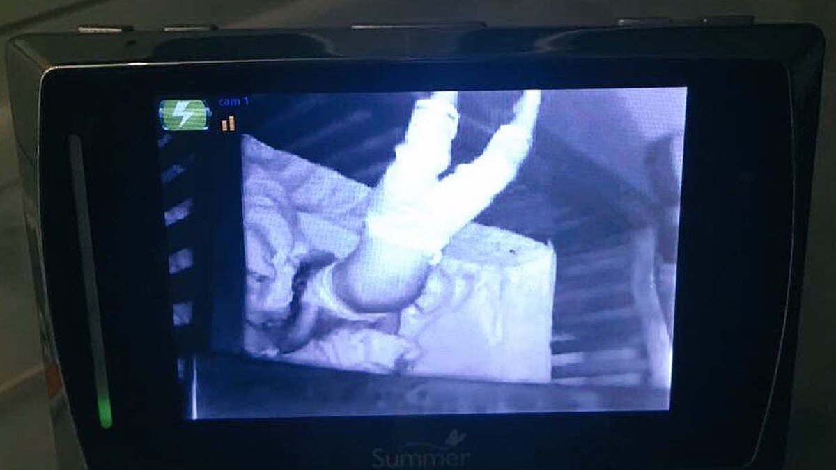 Babysitting aunt spooked by seeing niece sleeping on her head bit.ly/2e71apx?utm_me… https://t.co/CmRVXmWL8o