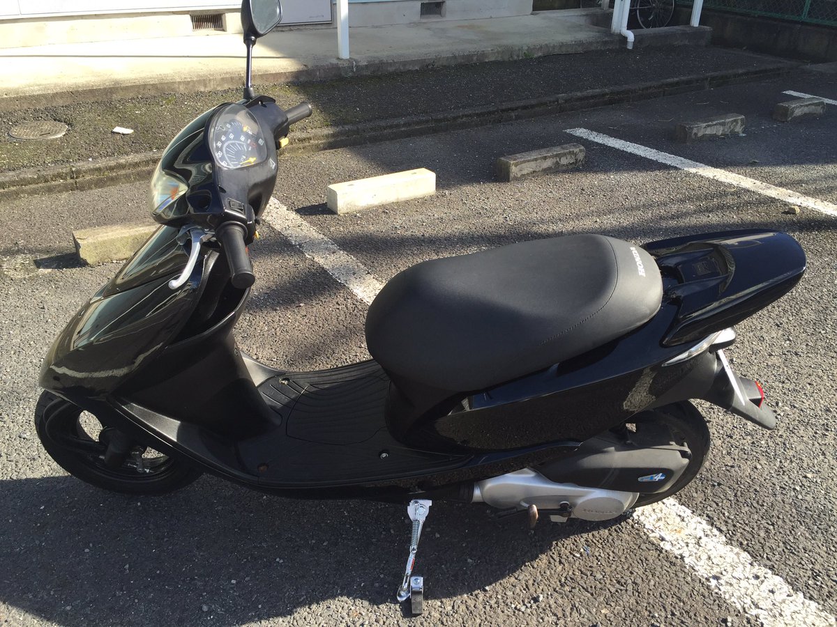GmcZj's tweet photo. 千葉から原付売ります、キャンセルでたのでまた出しました
値段は5万です
プーリーついてて最高速70��認しました！距離あれば伸びると思います4ーストなので加速はそれなりです。
タイヤ新品の状態で買ったんでやまあります。外装新品で買ったため、綺麗です。
拡散お願いします！！ https://t.co/cdV0zu1btu