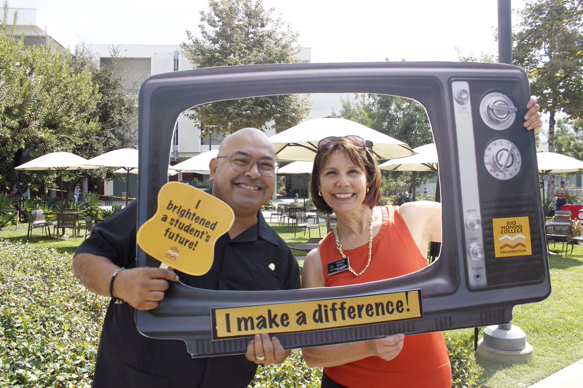 Crystian_M93's tweet photo. Yesterday I had the pleasure of photographing the generous donors of the Rio Hondo College Foundation @RioHondoCollege #RHC #RHCF #GoRio https://t.co/dYG0lMdEvI