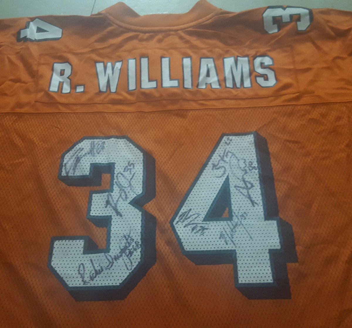 wellnesschik's tweet photo. @Nate13Burleson @gmfb #notnewjersey Does this one count? #runrickyrun I'd say the signatures are even more vintage LOL https://t.co/RKU5wx9m7Y