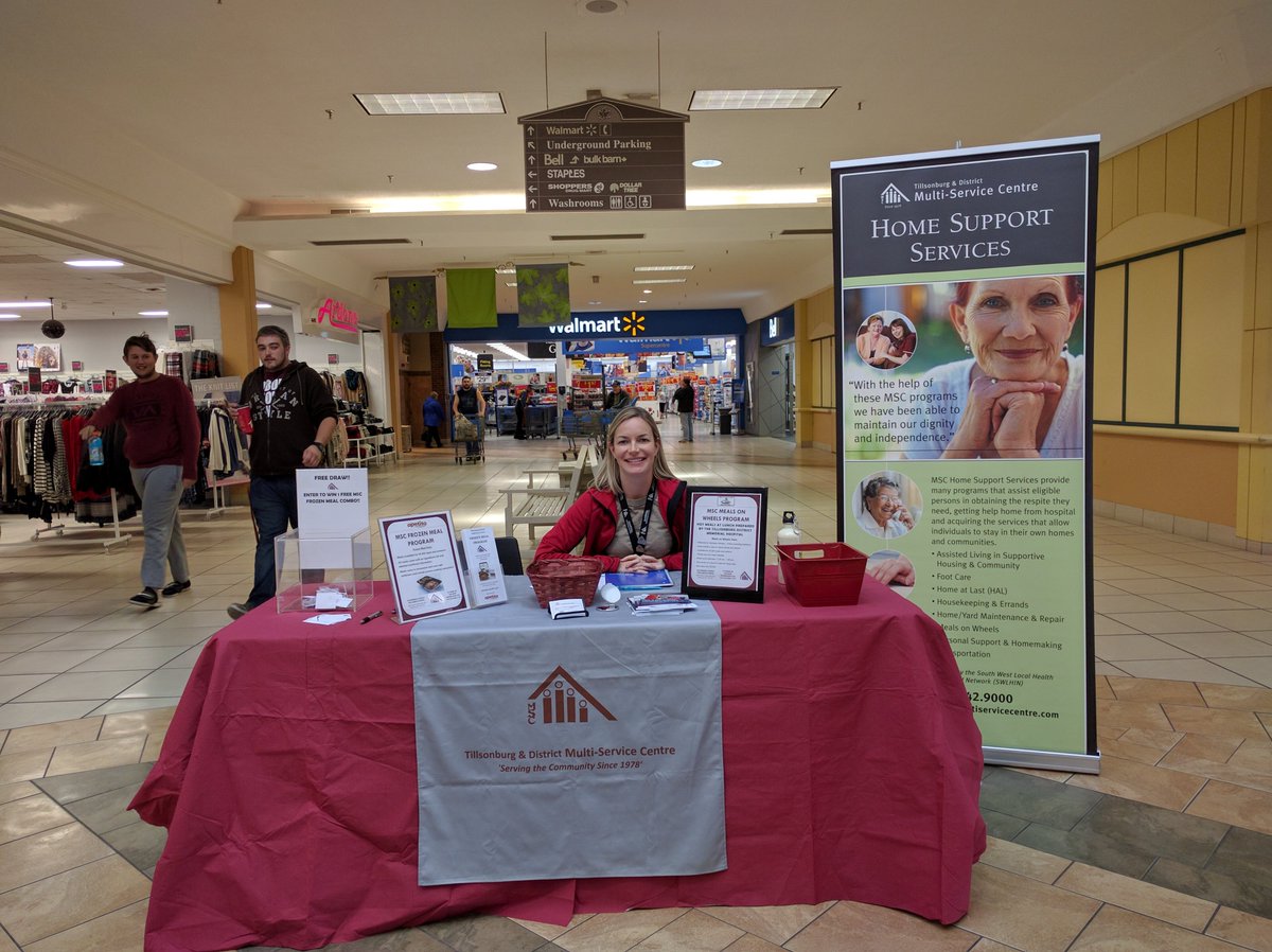 MSCTillsonburg's tweet photo. Lindsay in Tillsonburg Town Centre promoting MOWs as part of Community Support Month celebrations. #CommunitySupportStories https://t.co/kfEXz1ALw8