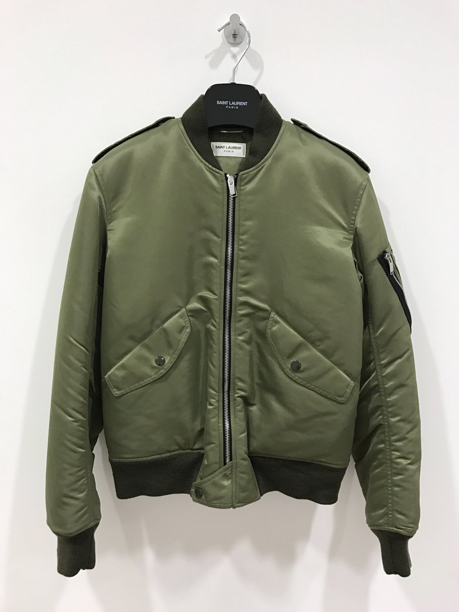 double_sakae's tweet photo. SAINT LAURENT クラシックボンバージャケット ¥244,080→¥183,000
#saintlaurent #doublesakae
https://t.co/QebmQuAzDi https://t.co/r84TcVhcEs