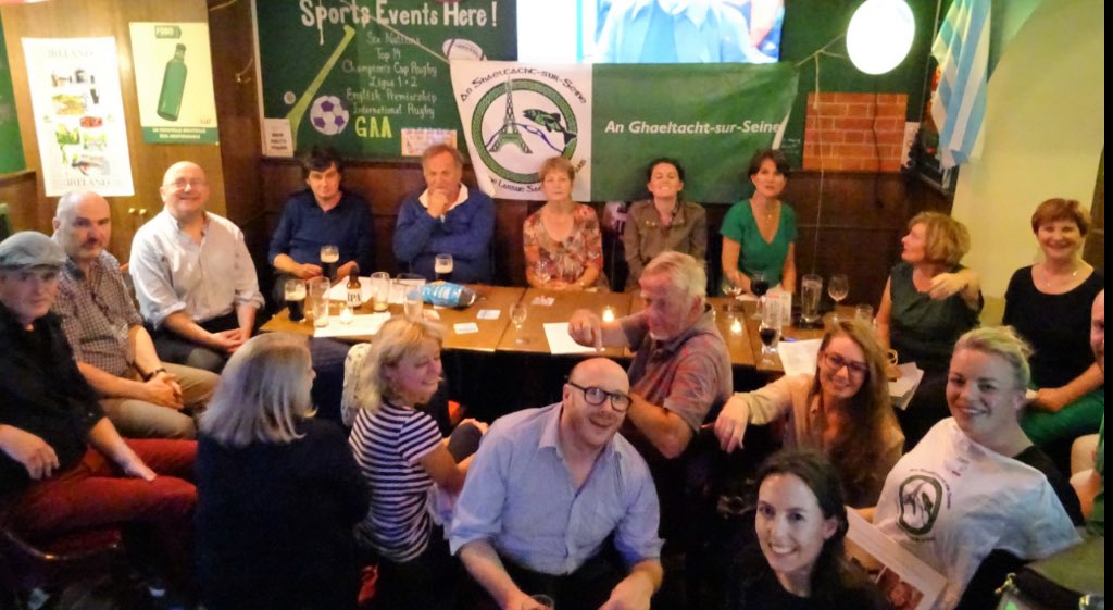 GaeltachtSeine's tweet image. Ag an Chruinniú Cinn Bliana, d'fhág muid slán le ball álainn, Deirdre, atá ag dul ag taisteal. & Cheap muid cathaoirleach úr, Eoin Ó Broin👏