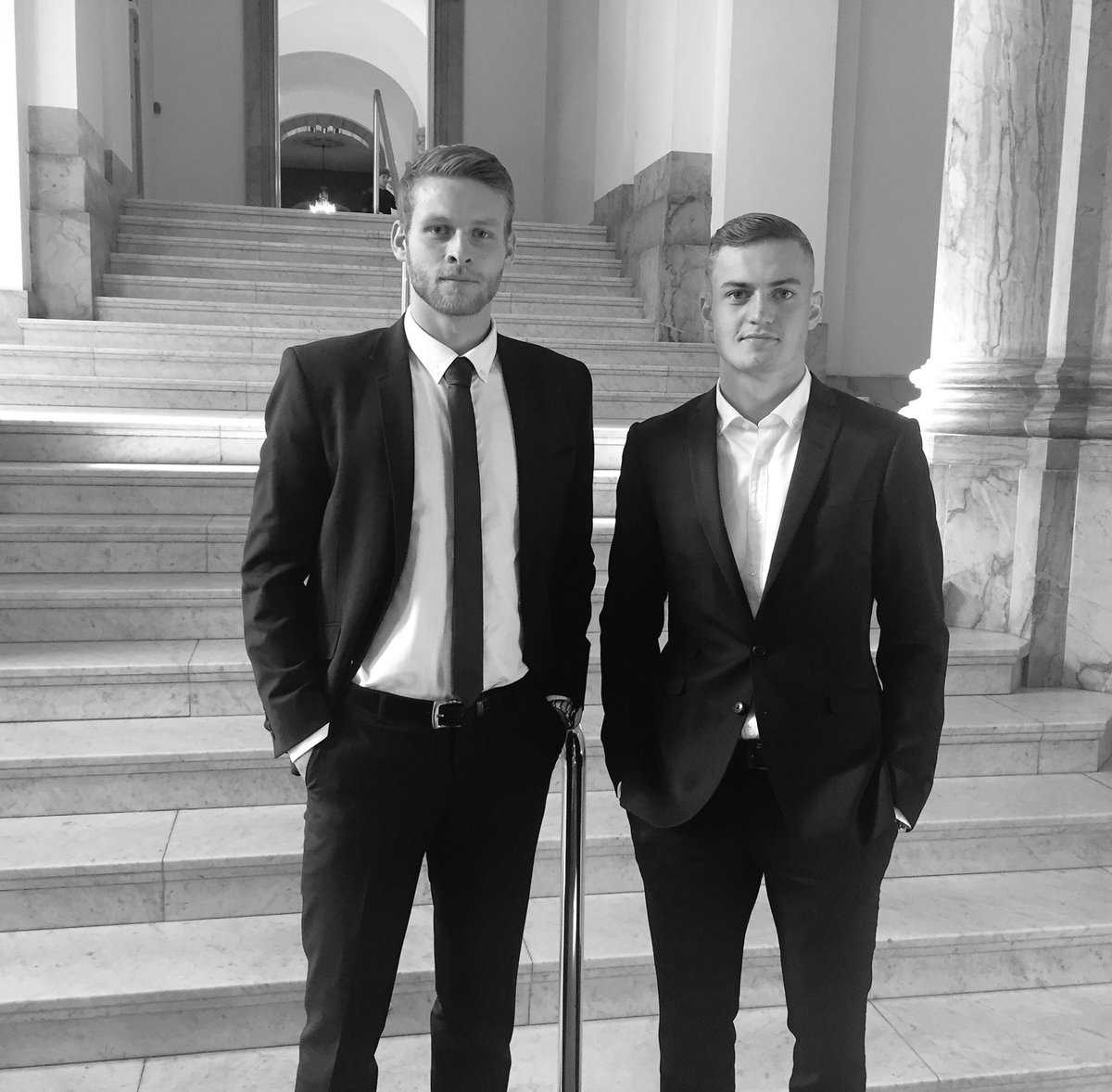 DBUfodbold's tweet photo. Flotte fodbolddrenge klar til royal OL-reception ☺️ #AllForFodbold https://t.co/VwUpH3AC62