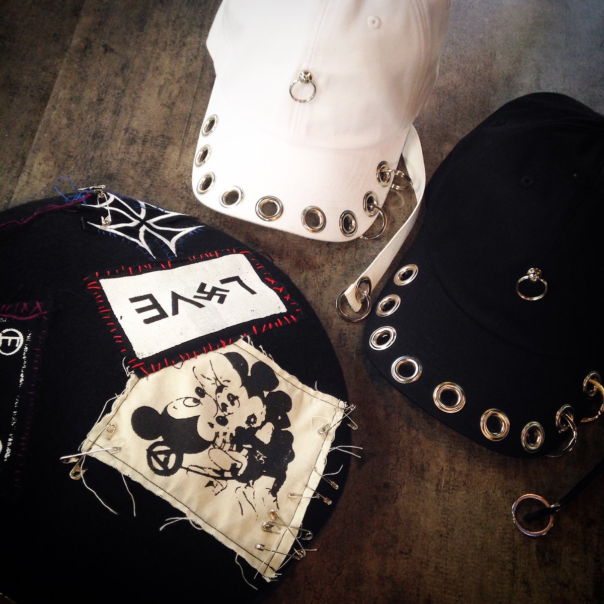 machan_no's tweet image. ジャケット以外にもQLOZETオリジナル カスタムアイテム たくさんありますよ〜❣️😊

#customitem #eyelet #cap #beret #ベレー帽#fukuoka #daimyo