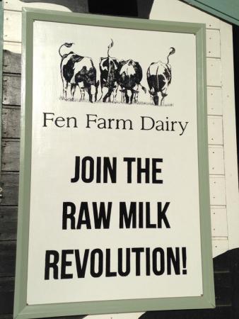 The number of dairy farms producing raw drinking milk rises 39% over last 6 months ~ a new Golden Age?

#rawmilk bit.ly/2ecLHDJ