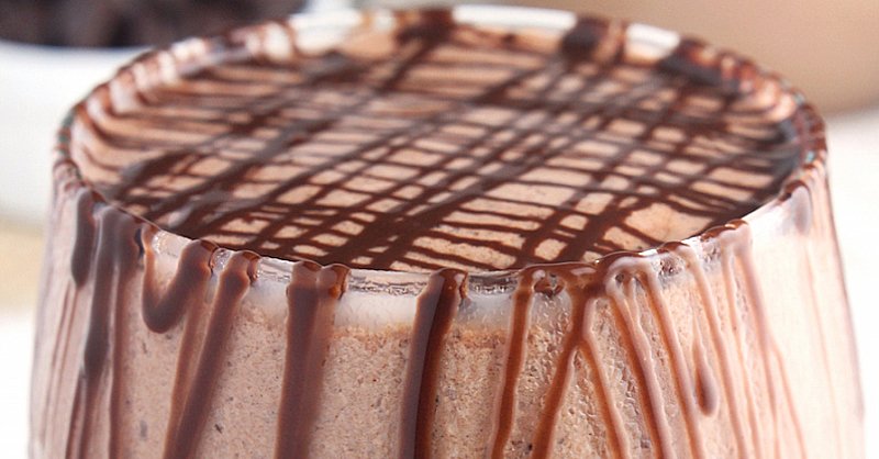 Shape_Magazine's tweet photo. Chocolate Smoothie Recipes That Are Secretly Healthy https://t.co/C0jGchJqOq https://t.co/67xrYX1OoP