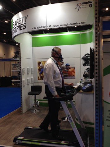 safetyind's tweet photo. ARCA Chairman Grant Beglan leads from the front.Grant was happy to undertake a Face Fit at  #Contam2016 @arca_org_uk https://t.co/OpjxHqBiur