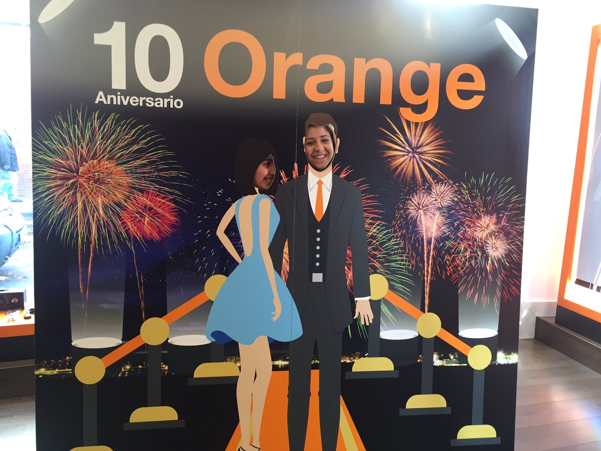 s_campos95's tweet photo. @henarmata salimos muy guapas 😂 que nos toque!! #10aniversarioorange https://t.co/HCZfljg1rT