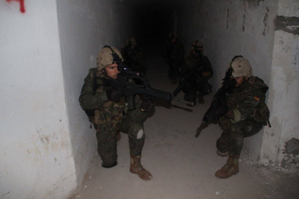MCANA_ET's tweet photo. El Bon. I/50 Regimiento de Infantería Canarias 50 #BRILCAN XVI se instruye en combate en subsuelo https://t.co/LhChDy5Sq4