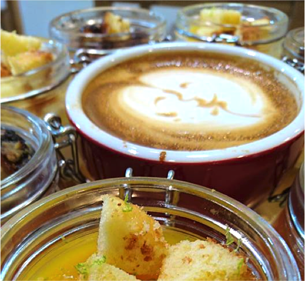 verdenerocafe's tweet photo. Demain nous organisons un atelier de Latte Art à 9h30.  Pour les motivés, il reste deux places https://t.co/bbKHSMAvhj
#atelier#verdenero https://t.co/U2tQqYeiru