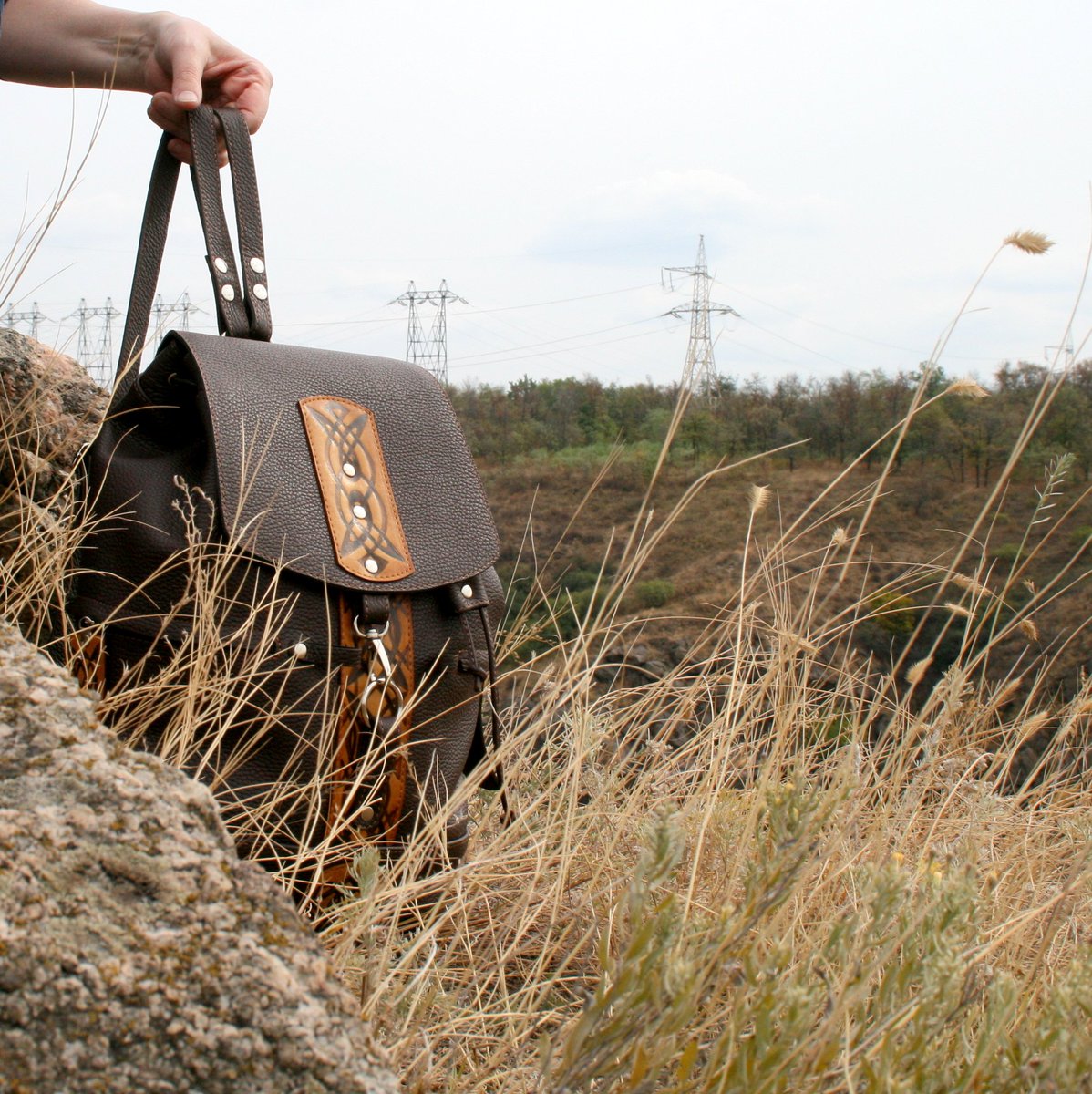 jamaika122's tweet image. etsy.com/ru/listing/467…
#LeatherBackpack #ArtisticBackpack #UniqueBackpack