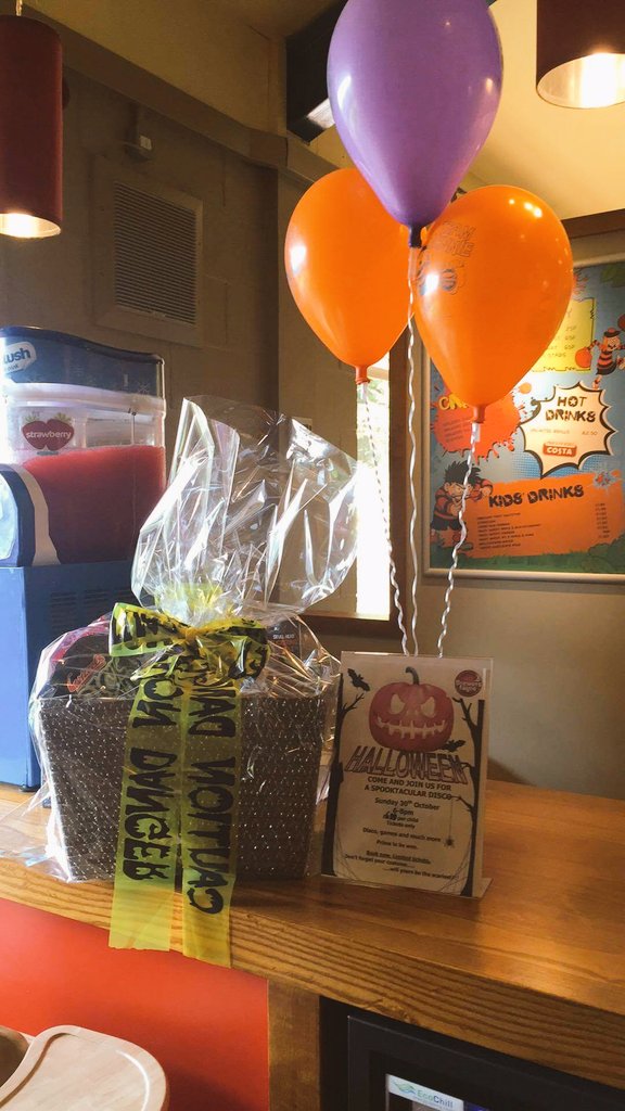 GOSH Halloween Hamper set up in Play ..Girls know there Targets ..Lets get selling <a href="/GreatOrmondSt/">Great Ormond Street Hospital for Children</a> <a href="/MarkCash15/">Mark Cash</a> <a href="/SpencerGraydon/">Spencer Graydon</a>